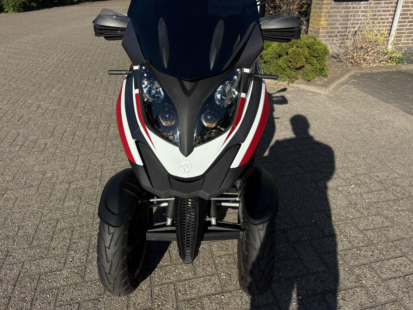 QV3 | 2020 | 6.529 KM |