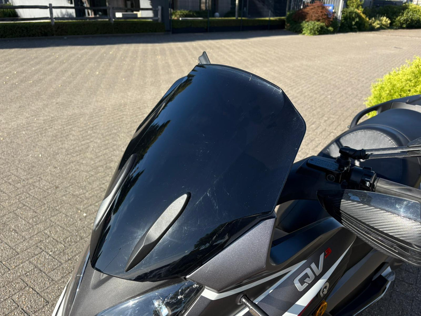 QV3 | 2020 | 6.529 KM |