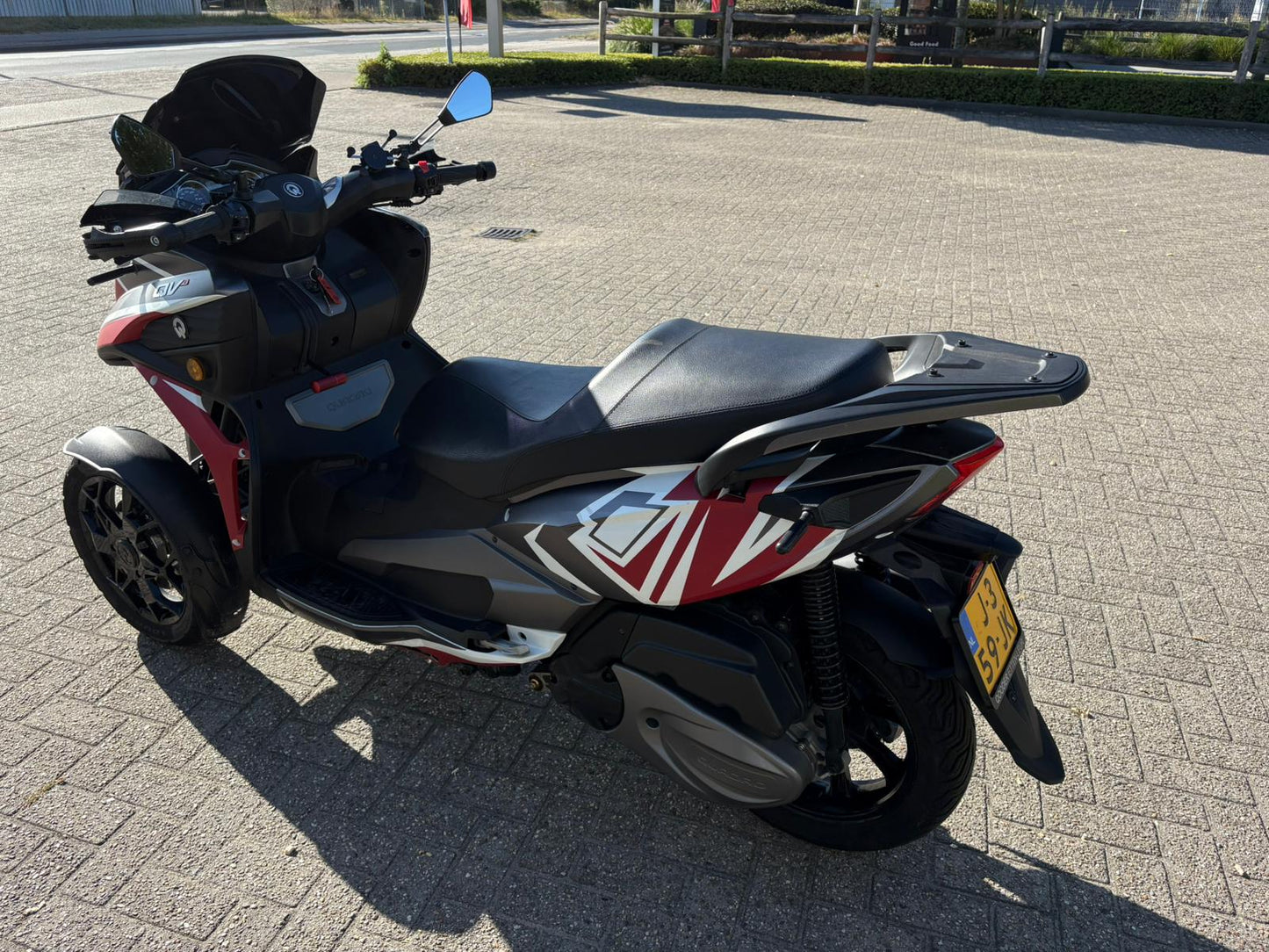 QV3 | 2020 | 6.529 KM |