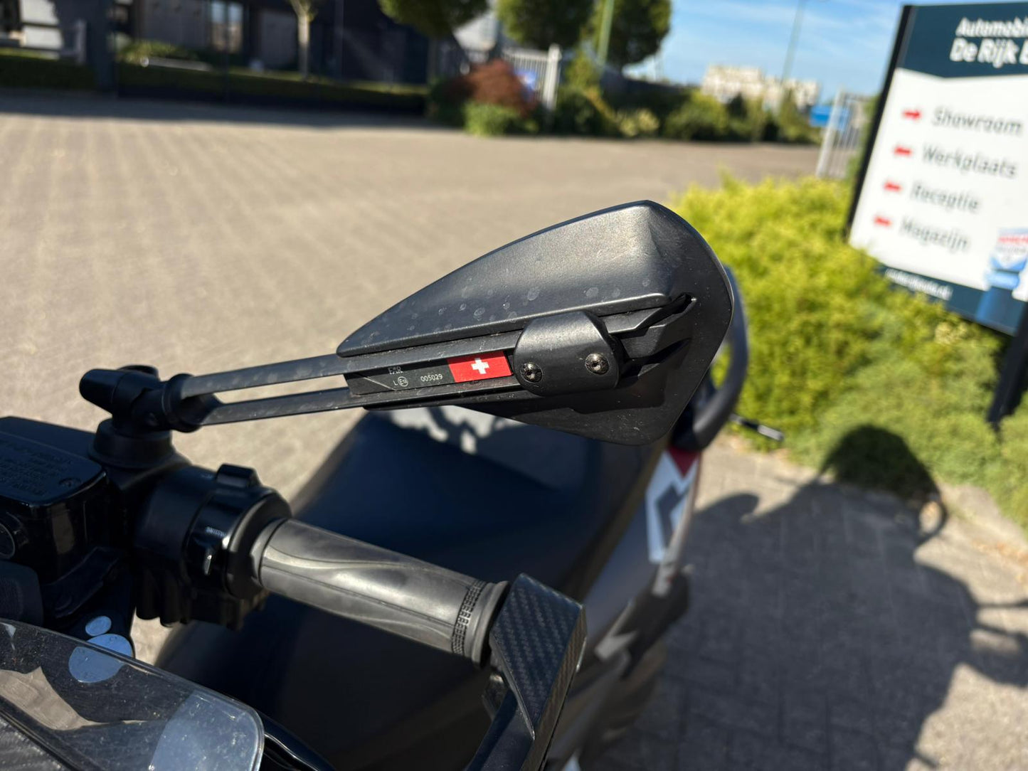 QV3 | 2020 | 6.529 KM |