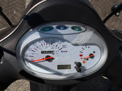 2 x Sym Fiddle II | 2021 | 4.085 en 4603 km |