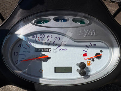 2 x Sym Fiddle II | 2021 | 4.085 en 4603 km |